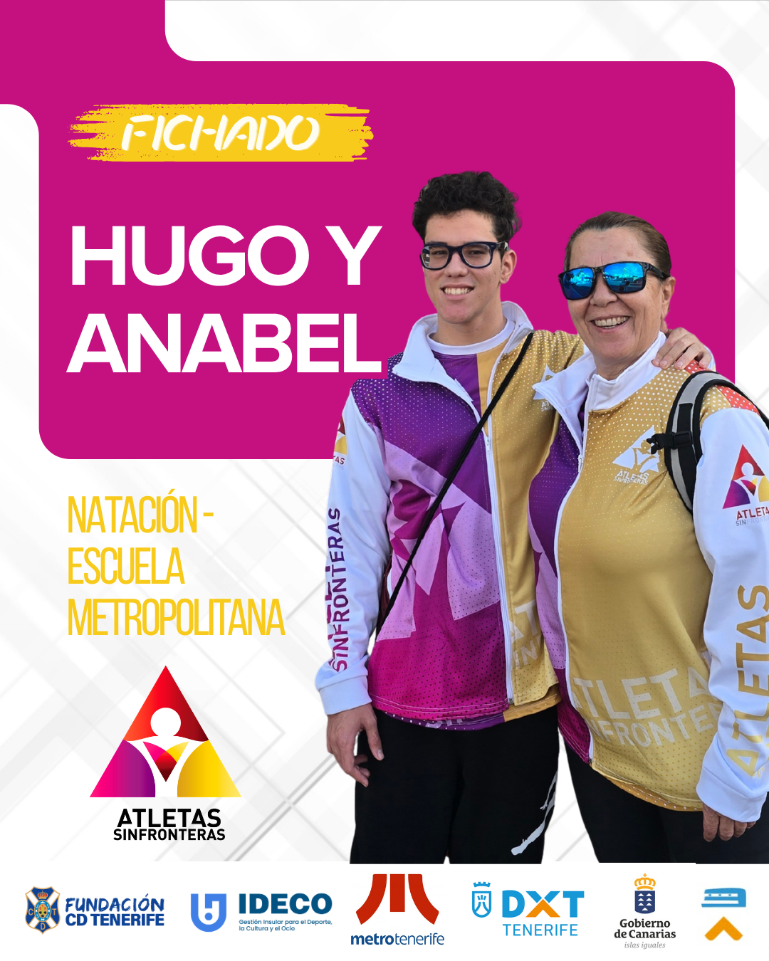 Hugo, deportista de natación de la Escuela Metropolitana de Atletas Sin Fronteras, junto a su entrenadora.